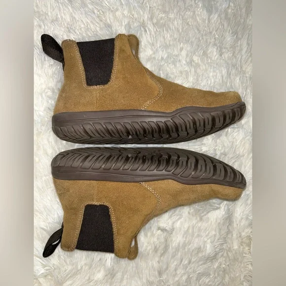 Tan Chukka Boots with Suede Finish and Rounded Toe - Picture 6 of 8